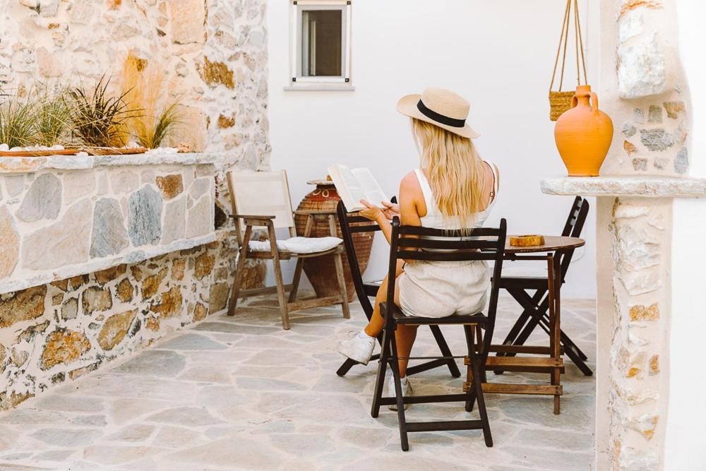 Laina Traditional Guest House Aperathos Экстерьер фото